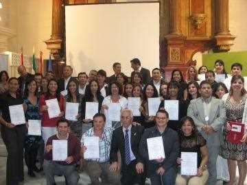 Alumnos y ponentes en la sesión de clausura